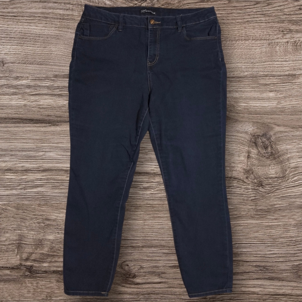 Miss Poured in Blue Women's Dark Wash Stretch Skinny Jeans-Size 14